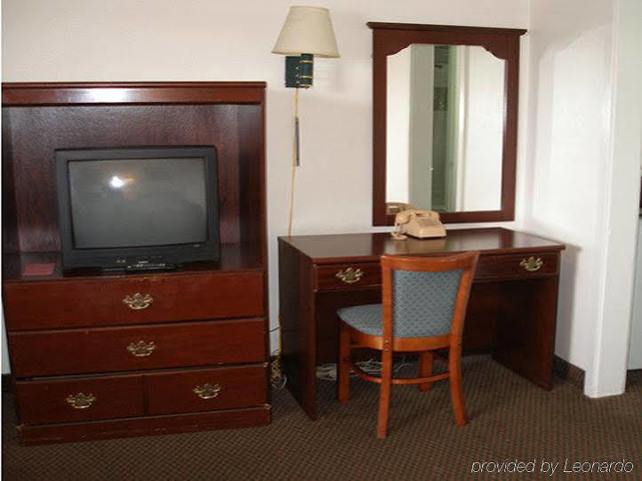 Red Carpet Inn - Allentown Room photo